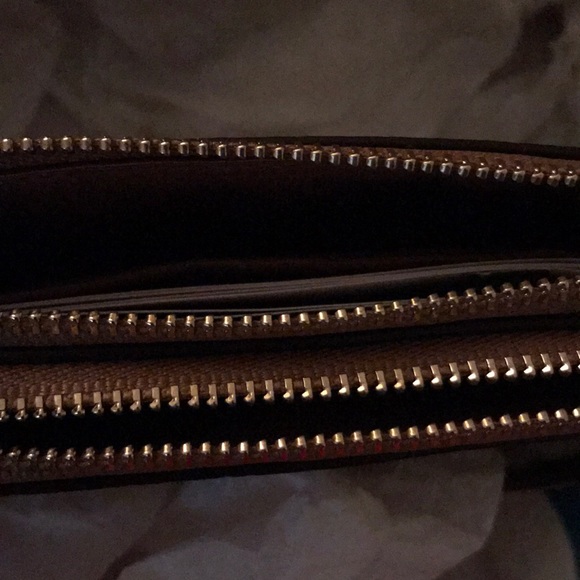 A brand new coach wallet. - Picture 4 of 4